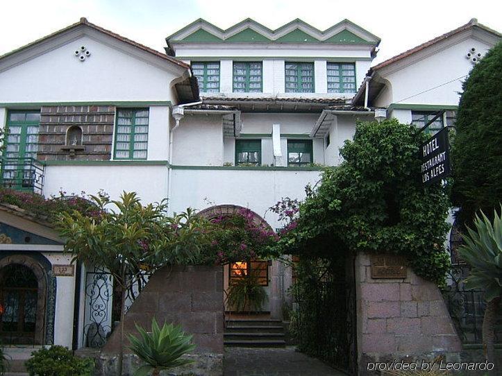 Hotel Los Alpes Quito Exteriör bild